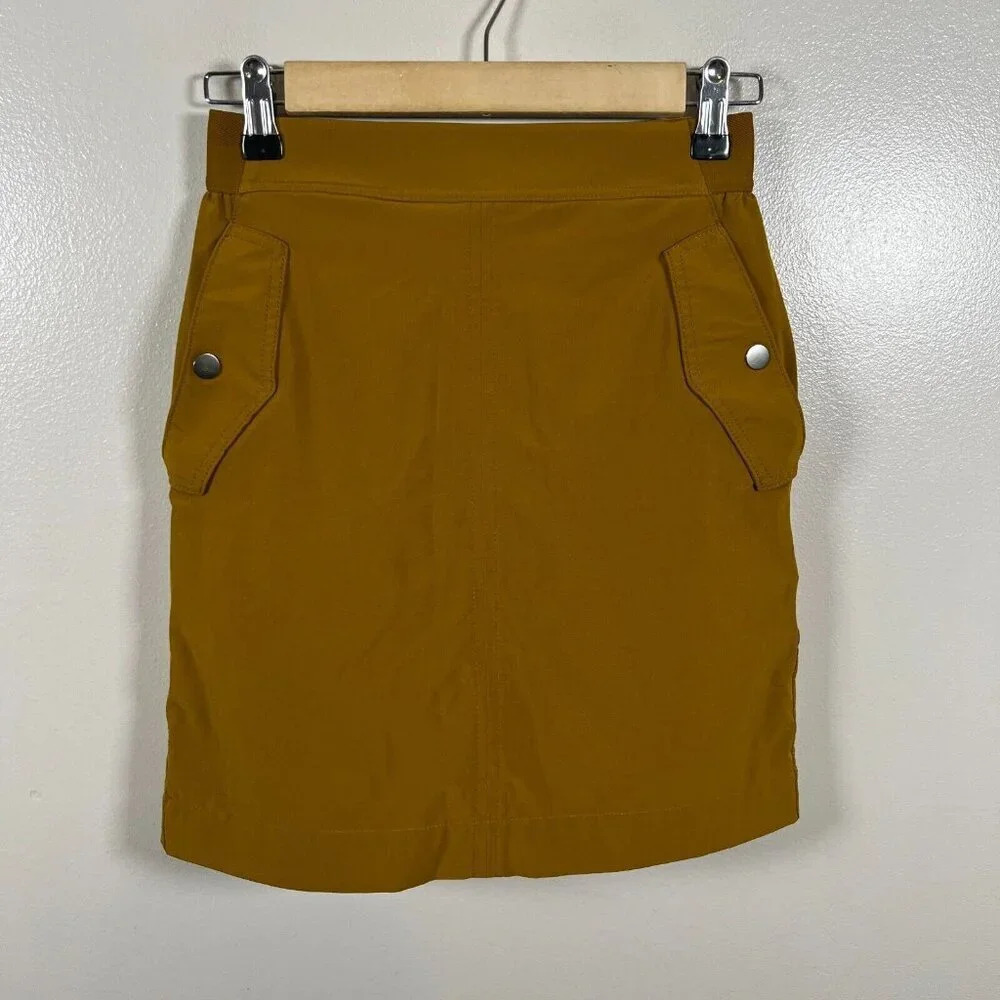 Athleta Vienna Cargo Skort Skirt Size 0 Travel Athletic Lightweight Harvest Gold
